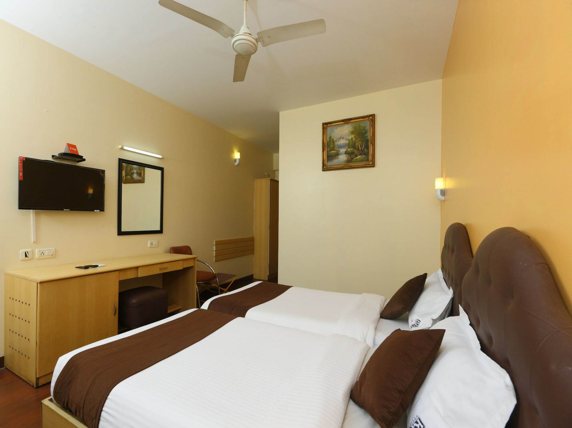 Oyo 14933 Rpr Residency Hotel Chennai Bagian luar foto
